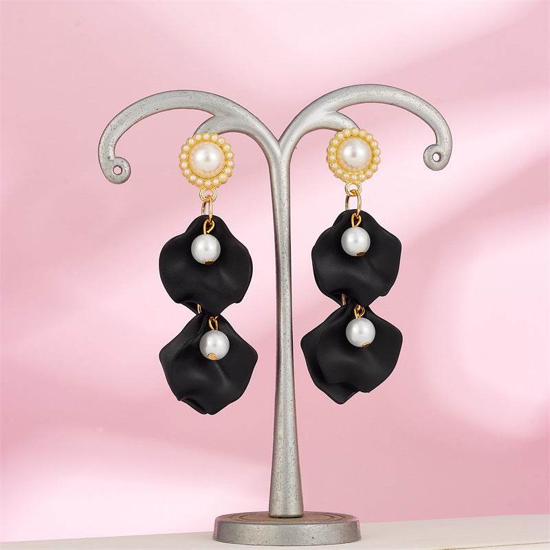 Petals n Pearls - Black